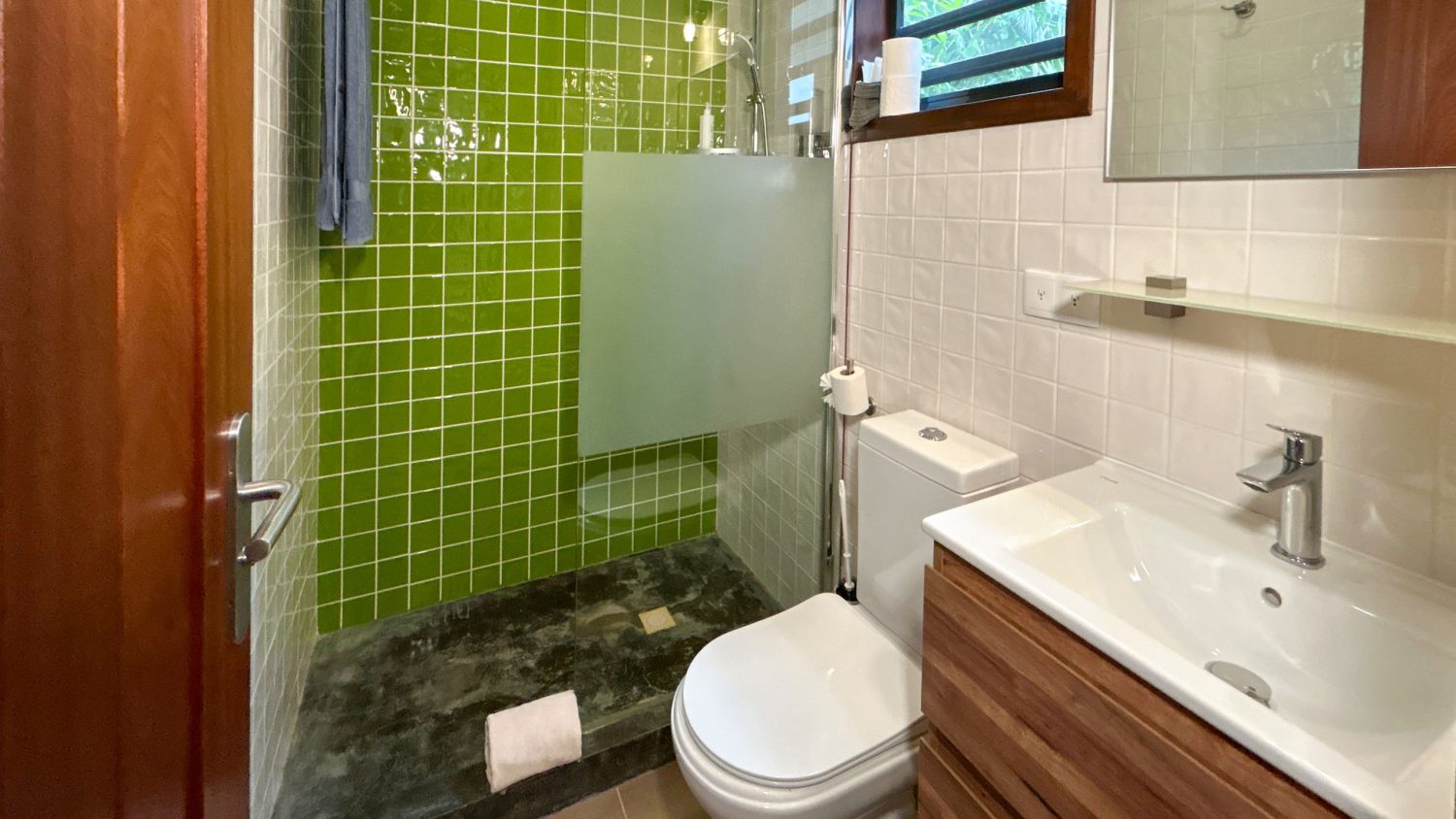 20_Studio_Kitchen_03_2560