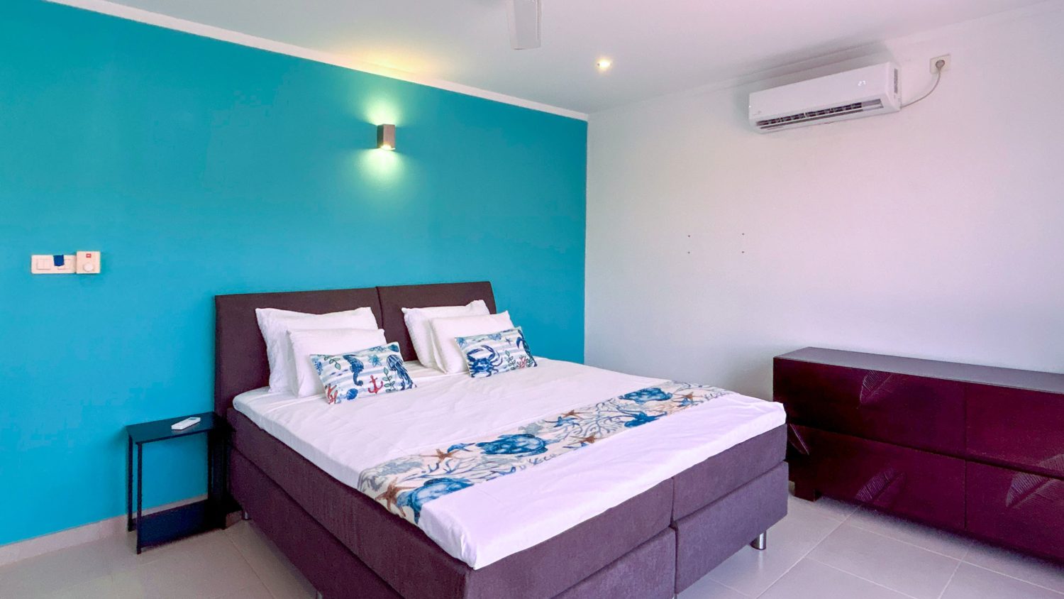 24_Api_Grandi_Sleeping_room_03_16-9